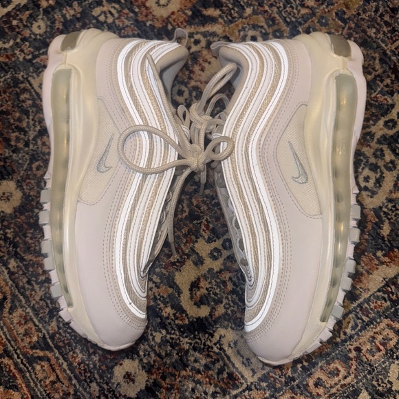 Nike Air Max - Picture 2 of 2